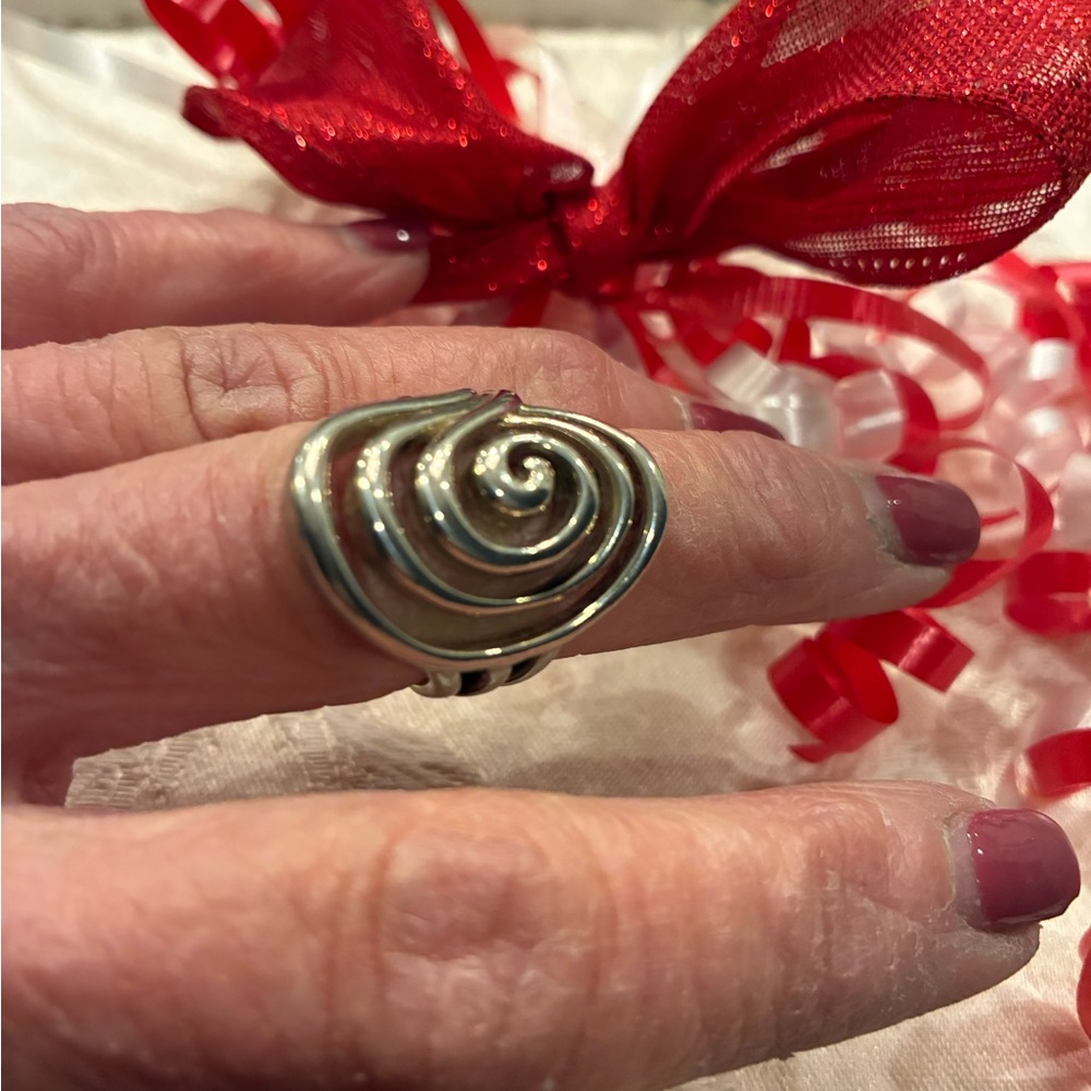 Sterling Silver Large And Solid Spiral Ring W/ An… - image 7